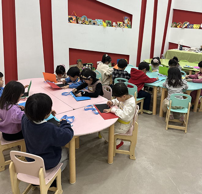 包括極具歷